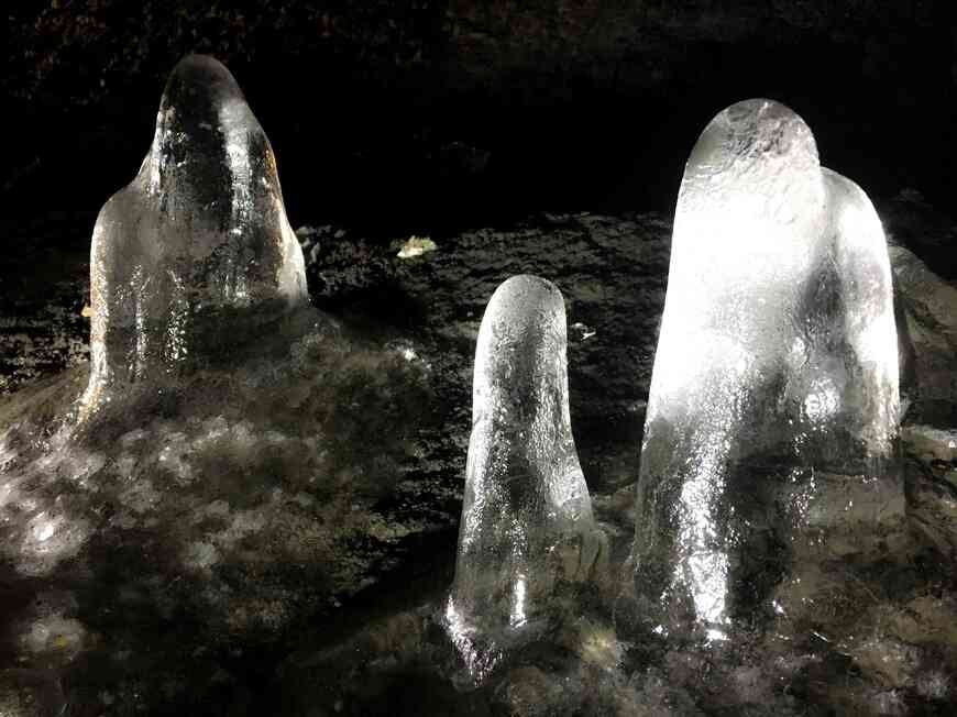 氷の芸術、氷筍（写真：筆者撮影）