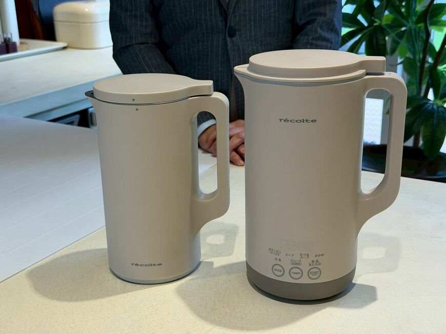 「自動調理ポット」従来サイズとラージサイズ （写真：筆者撮影）