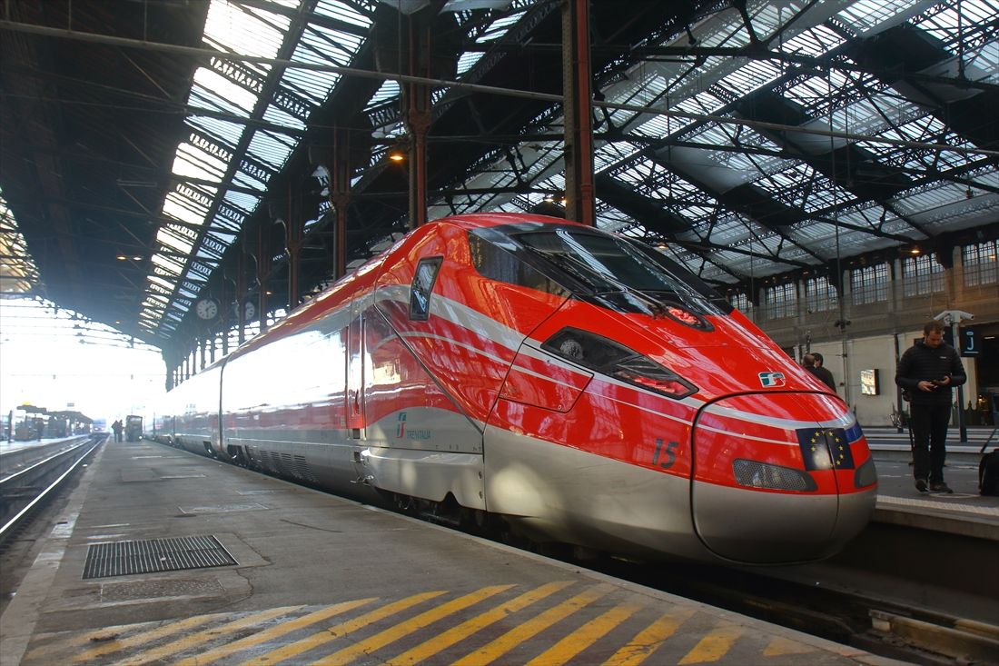 パリ・リヨン駅に到着したミラノからの1番列車（撮影：橋爪智之）