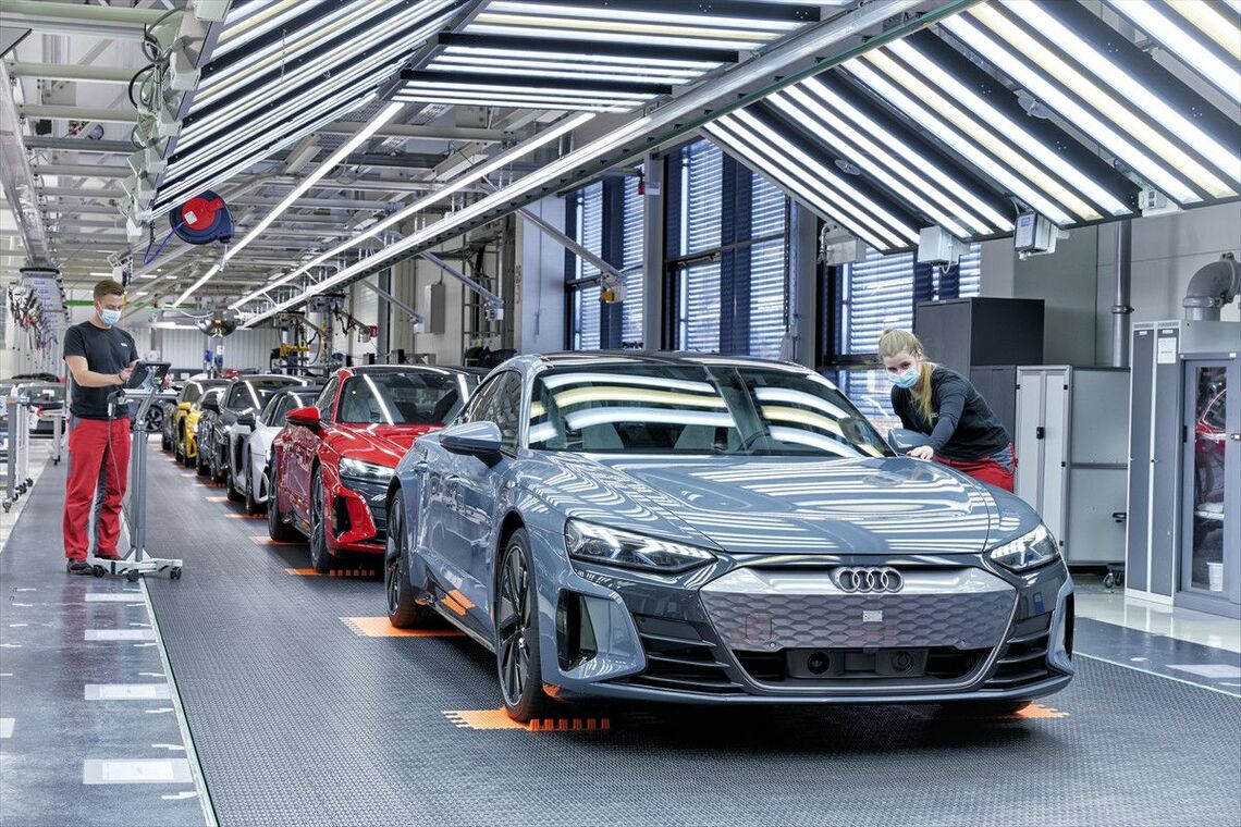 「e-tron GT」の生産工場（写真：Audi）