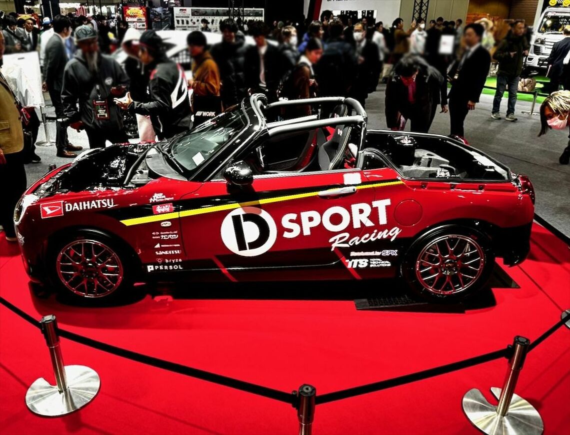 エンジンルームなどを“見せる展示”を行っていた「K-OPENランニングプロト2」（筆者撮影）