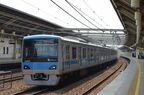 小田急4000形。メトロ千代田線を経由しJR線にも乗り