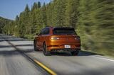 ベントレー ベンテイガ・スピード（写真：Bentley Motors）