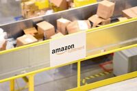 アマゾン､米国内で10万人超の雇用創出へ 2018年半ばまでに米の正社員は28万人超に