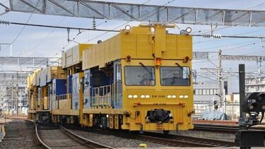 新幹線の｢トロリ線｣張り替え作業に密着した 安全のかなめ｢架線交換｣を