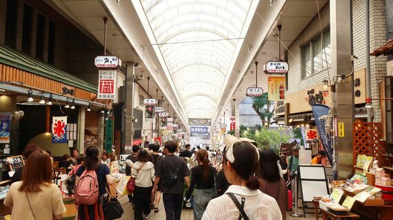 駅前の賑わい