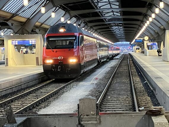 チューリッヒ中央駅 SBB Re460