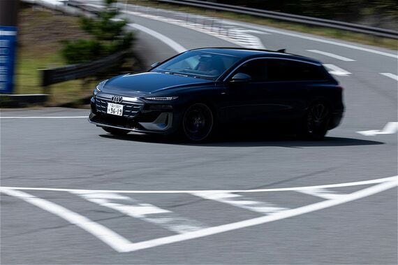 A6アバントe-tronの走行シーン