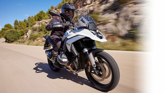 BMW新アドベンチャーバイク｢R1300GS｣に驚嘆