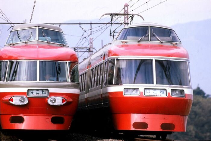 NSE（左）とLSEのすれ違い