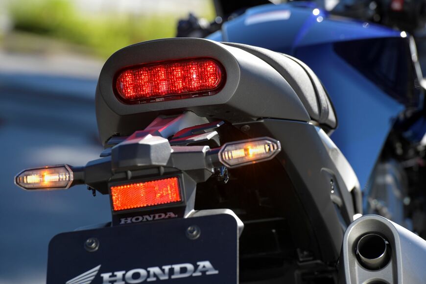 ホンダ「HAWK11」
