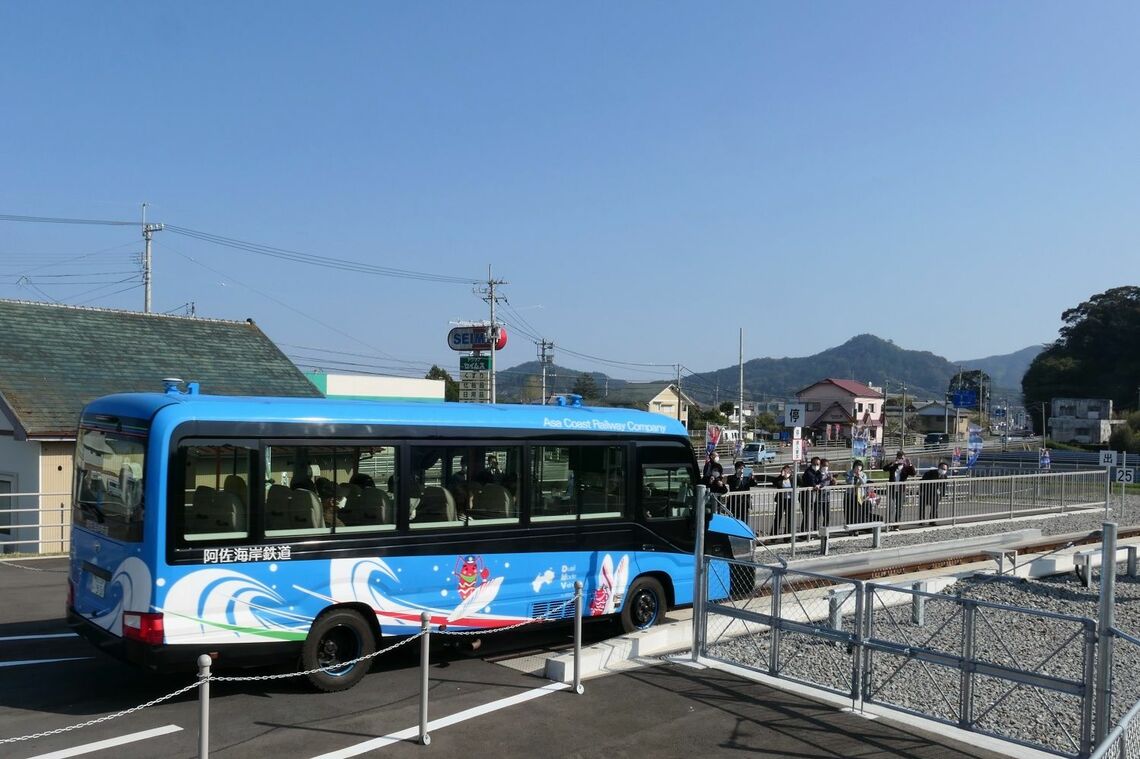 阿波海南駅、甲浦駅ともにモードチェンジ場所の横は見学スペース（写真：谷川一巳）