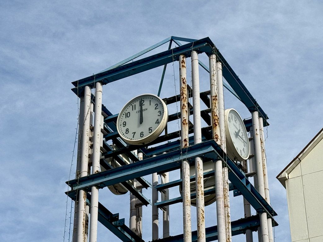 故障中のからくり時計