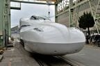 エッジの立った鼻先が特徴のN700S