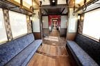 「京とれいん雅楽」の車内
