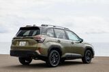 オフロード感の強い「X-BREAK」にはアウトドア用の用品もそろう（写真：SUBARU）