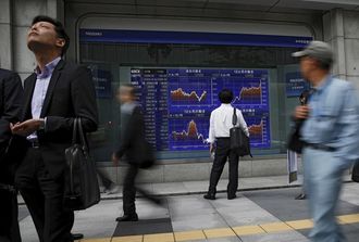 日経平均は小反発､16カ月連続の｢月初高｣