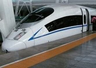 中国・高速鉄道網建設の内幕、財務リスクを飛び越え走り出す