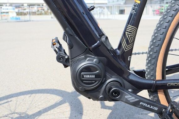 電動アシストを行うドライブユニット