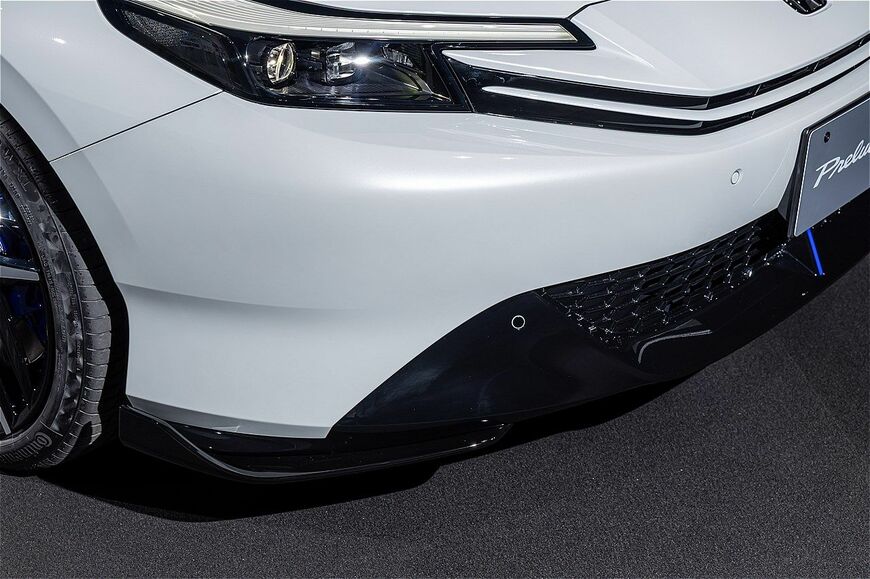 ホンダアクセスが開発した純正アクセサリーを装着したホンダ新型「プレリュード」