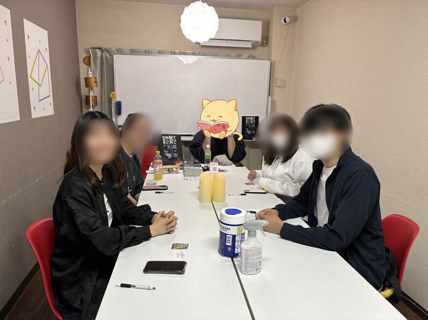 「怪談取材」の様子