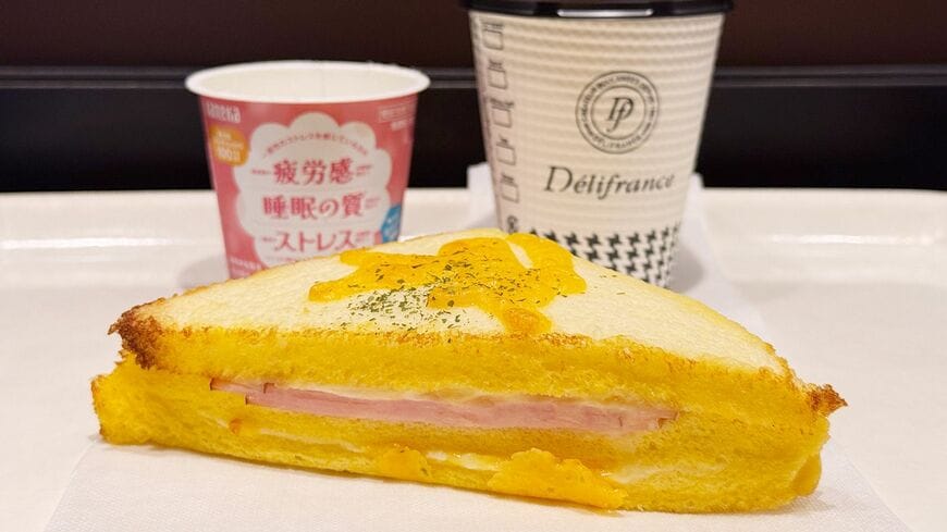 焼きたてパンチェーン大手、デリフランスのモーニングセット（筆者撮影）