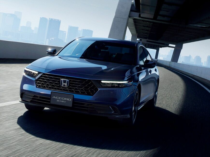 ホンダは2025年5月に「ハンズオフ機能付高度車線内運転支援機能」をそなえた「アコード」を発売（写真：本田技研工業）