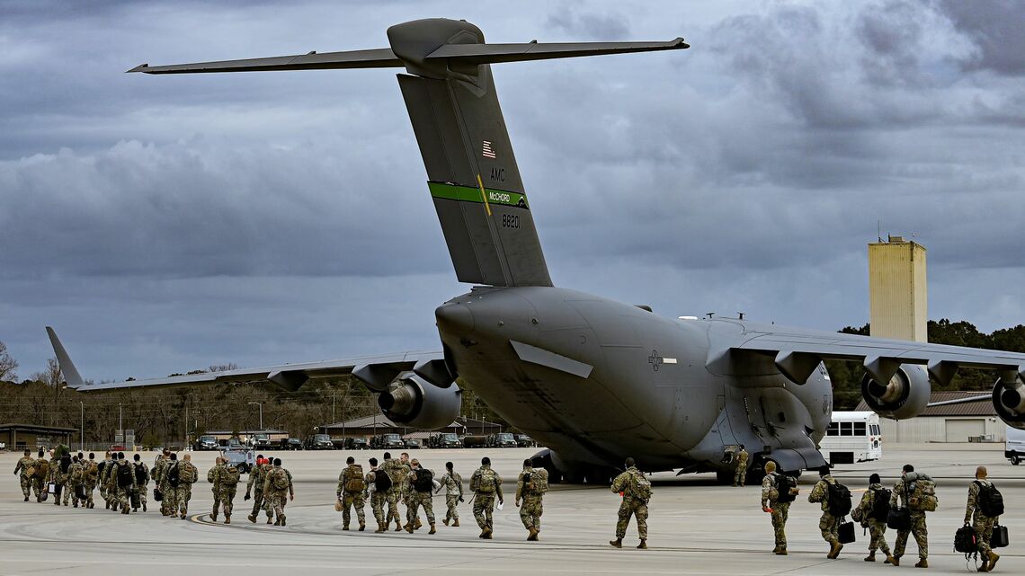 アメリカ空軍のC-17輸送機