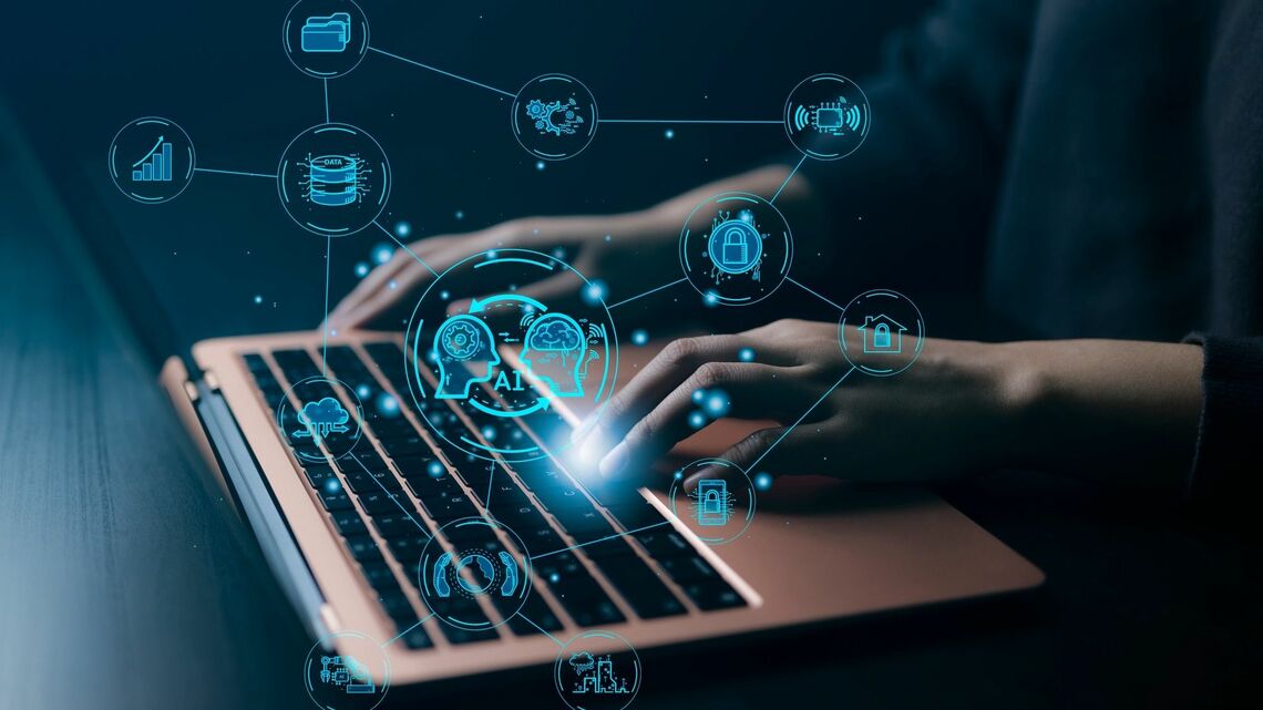 生成AIを利用する場合、非常に重要な個人情報の扱い。個人情報・営業秘密(機密情報)に関する論点について、弁護士が解説します(写真:Supatman/PIXTA)