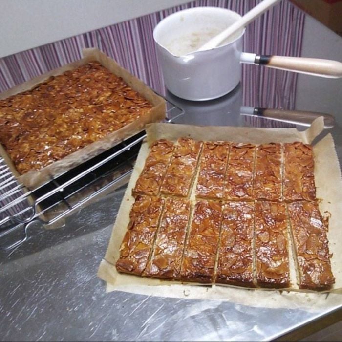 お菓子作りの様子