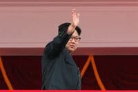 北朝鮮､労働党大会終了後にパレードを実施 金正恩氏はスーツから人民服姿に