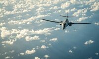 米空軍､朝鮮半島上空で爆撃機飛ばし牽制 28日の北朝鮮ミサイル発射を受けて