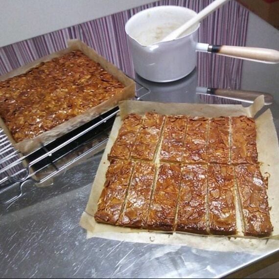 お菓子作りの様子