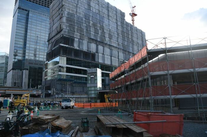 うめきた地下口の地上部分外観