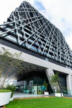 池袋線の線路上空などを活用した「ダイヤゲート池袋」