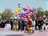 ディズニー５周年記念式典のようす（写真：1988年4月15日、吉野純治撮影）