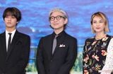 2022年に開かれた製作報告会見（左から高橋海人、吉岡秀隆、柴咲コウ）（写真：週刊女性PRIME編集部）
