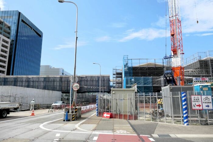 この付近の地下に箕面船場阪大前駅が開業する