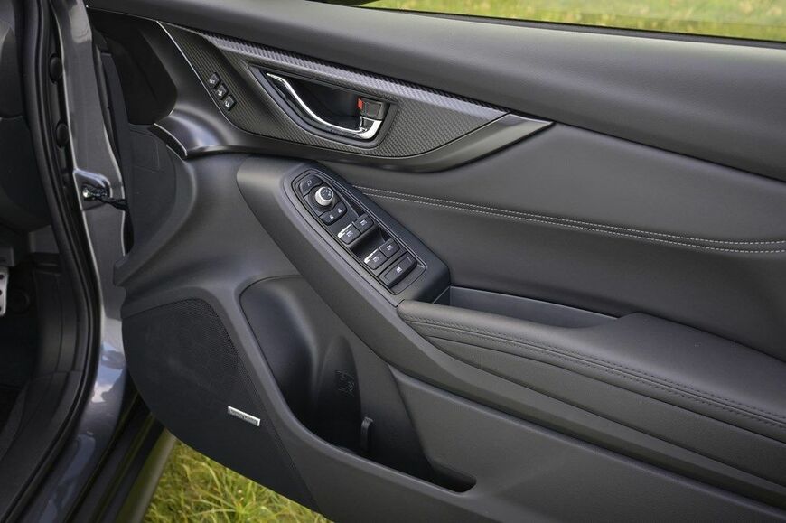 新たに追加されたスバル「レヴォーグ レイバック」のS:HEVモデル（写真：SUBARU）