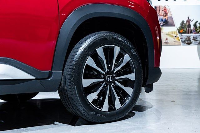 ホンダの新型SUV「WR-V」（写真：三木宏章）