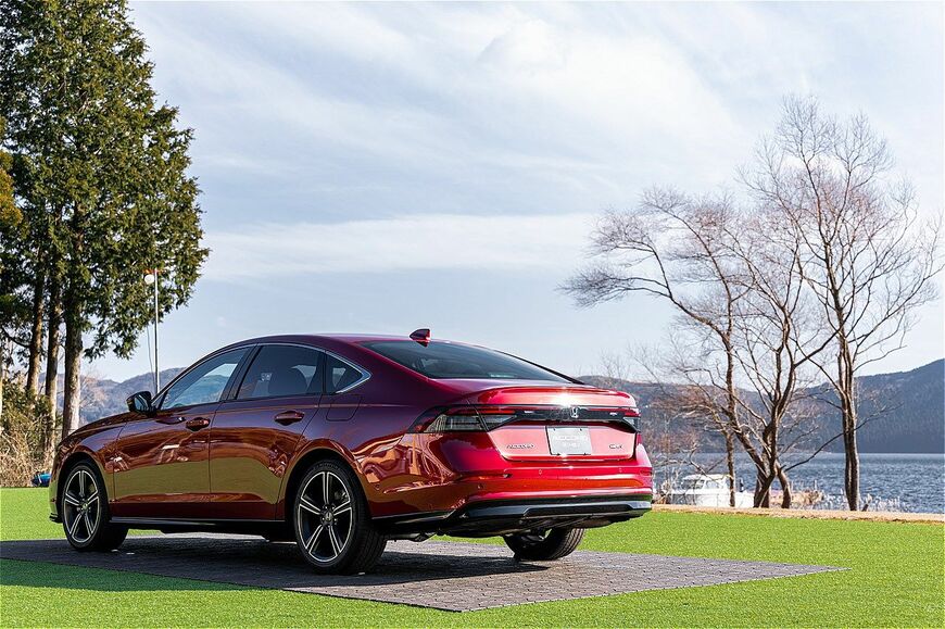 2024年3月8日に発売したホンダの新型「アコード」（写真：三木宏章）