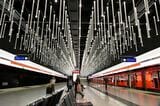 メトロの地下駅は駅ごとに異なるアートなデザイン（筆者撮影）