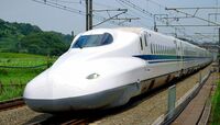 新幹線車内を"広く"感じさせる｢錯覚｣の力 デザインに隠されたこれだけの秘密