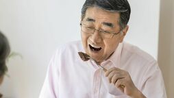 ｢肉が噛みにくい｣違和感を放置する人を待ち受ける悲惨な末路…すぐに歯医者に行った方がいい"日常の変化"とは