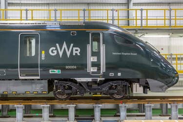 日立の｢英国新幹線｣､なぜイタリアで生産？ 日英伊｢三極体制｣で始まった