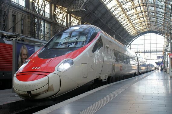 フランクフルト中央駅 スイス行き国際列車