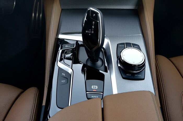 ビー・エム・ダブリュー 540i Mスポーツ｜BMW 540i M Sport