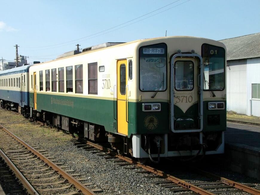 キハ3710形。湊線の主力車両（筆者撮影）