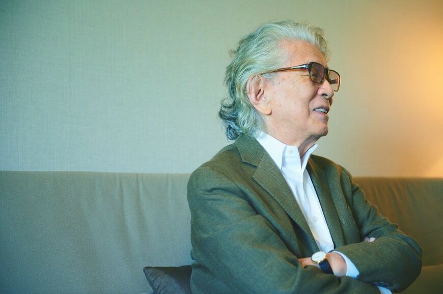 五木寛之（いつき・ひろゆき）1932年9月、福岡県生まれ。生後まもなく朝鮮にわたり戦後引き上げ。52年早稲田大学ロシア文学科入学。57年中退後、PR誌編集者、作詞家、ルポライターなどを経て作家に。『さらばモスクワ愚連隊』で第6回小説現代新人賞、『蒼ざめた馬を見よ』で第56回直木賞、76年『青春の門 (筑豊篇ほか)』で第10回吉川英治文学賞を受賞するなど文学賞受賞作多数。横浜市在住（撮影：岡本大輔）