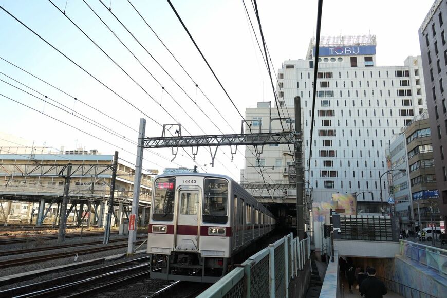 東武東上線の池袋駅